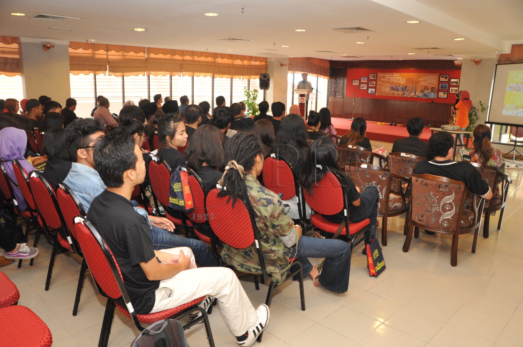 PRO 14 45 THAKSIN PRO 5719